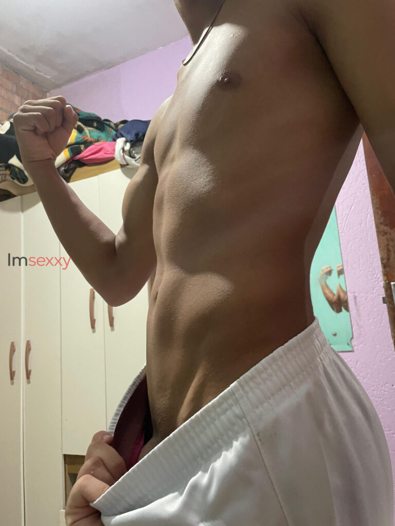 Kevin — 18 anos — Acompanhante em Saco Grande, Florianópolis SC — Foto 8