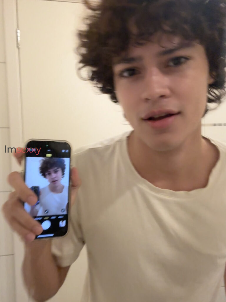 Heitor Ferrari — 20 anos — Acompanhante em Santa Teresa, Rio de Janeiro RJ — Foto 15
