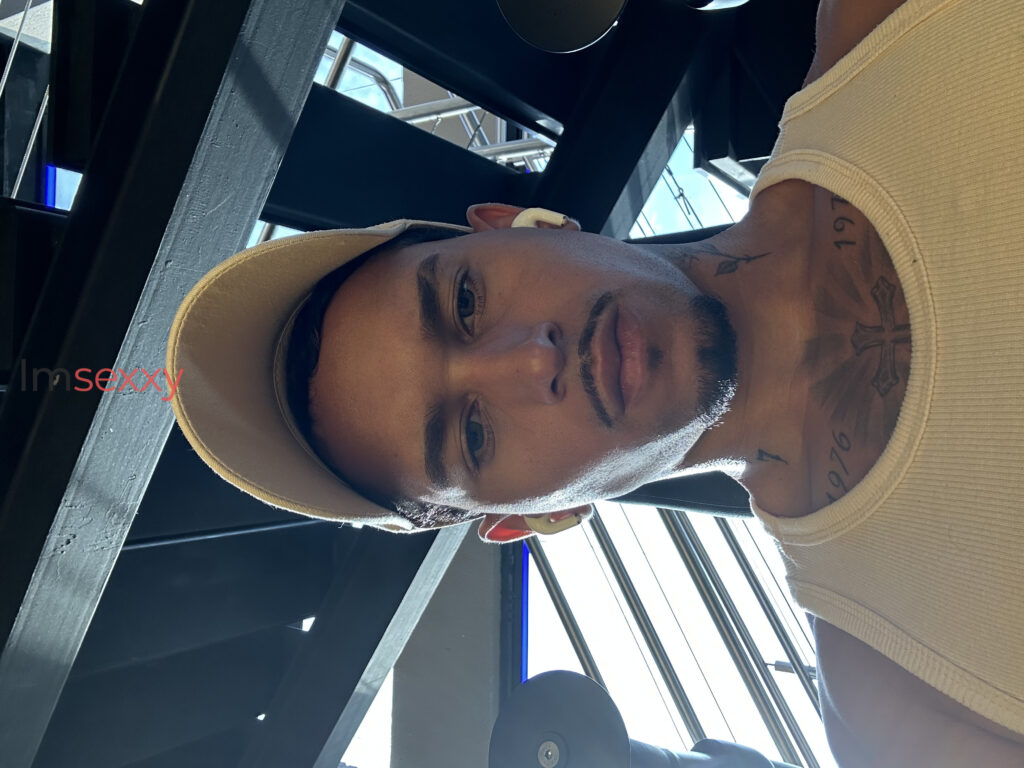 Léo Valentim — 22 anos — Homem em Taboão da Serra SP — Foto 10