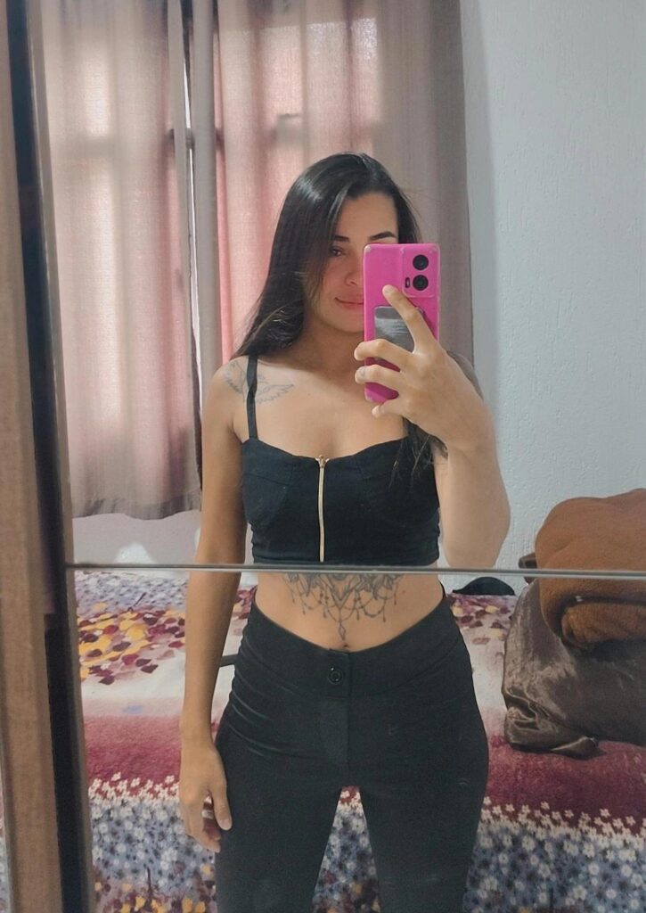 Carla — 25 anos — Acompanhante em Centro, Guaxupé MG — Foto 13