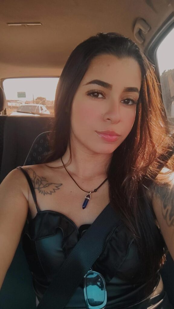 Carla — 25 anos — Acompanhante em Centro, Guaxupé MG — Foto 13