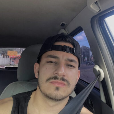 Guilherme — 27 anos — Homem Barbudo — em Centro, Florianópolis