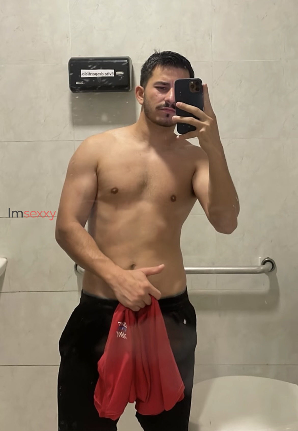 Guilherme — 27 anos — acompanhante masculino em Centro, Florianópolis — foto de capa