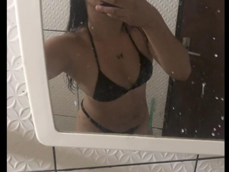 Iza — 19 anos — Acompanhante Alta — em Gilberto Mestrinho, Manaus AM