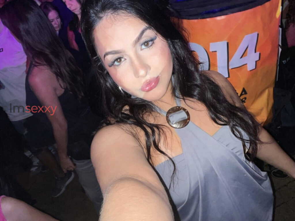 Julia — 19 anos — Acompanhante em Mogi das Cruzes SP — Foto 3
