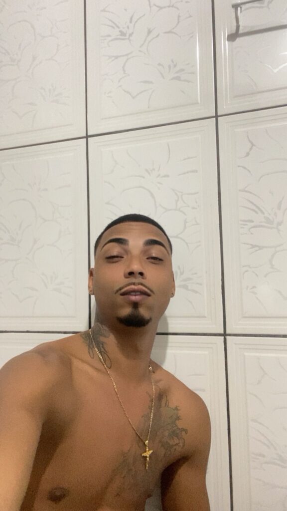 Lucas — 24 anos — Homem em São Paulo SP — Foto 5