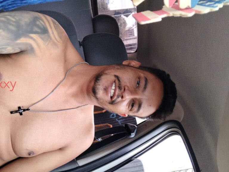 Santiago — 34 anos — Homem Alta — em Araucária PR