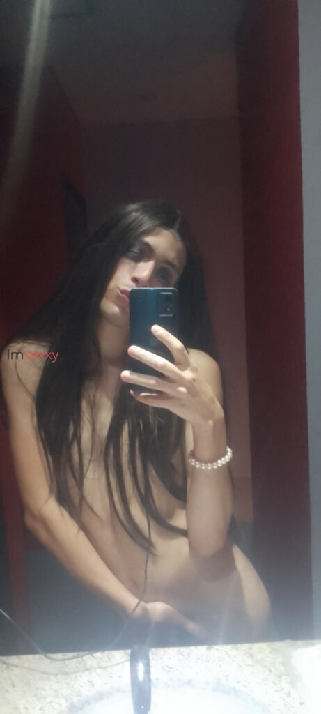 Antonia Manuella — 25 anos — Travesti em Campina da Barra, Araucária PR — Foto 15