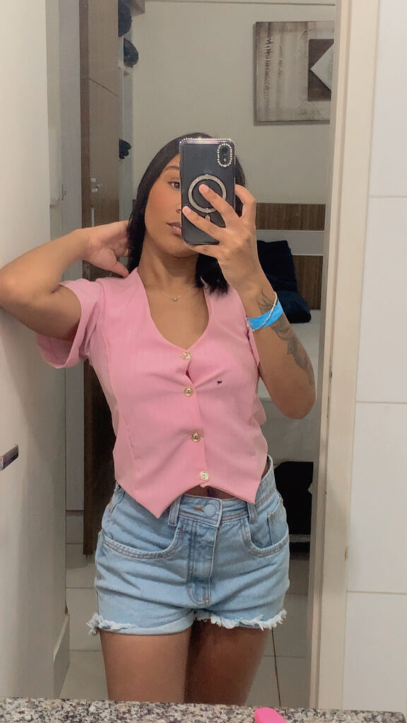 Carol Mendes — 21 anos — Acompanhante em Centro, Goiânia GO — Foto 13