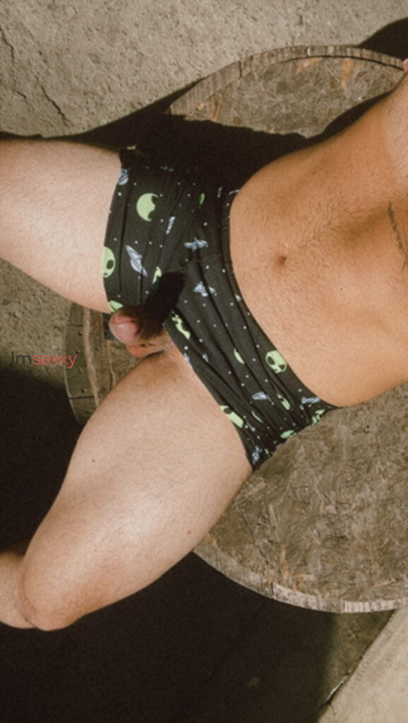 Laranja — 26 anos — Homem em Parque Residencial Laranjeiras, Serra ES — Foto 14
