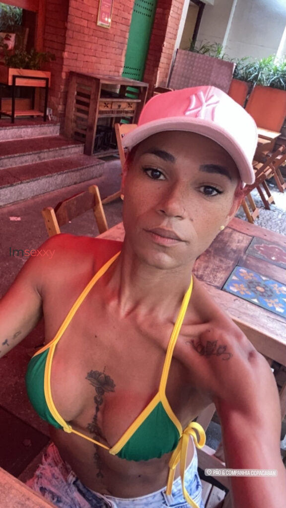 Ruby Velvet — 34 anos — Travesti em Aguaí SP — Foto 12